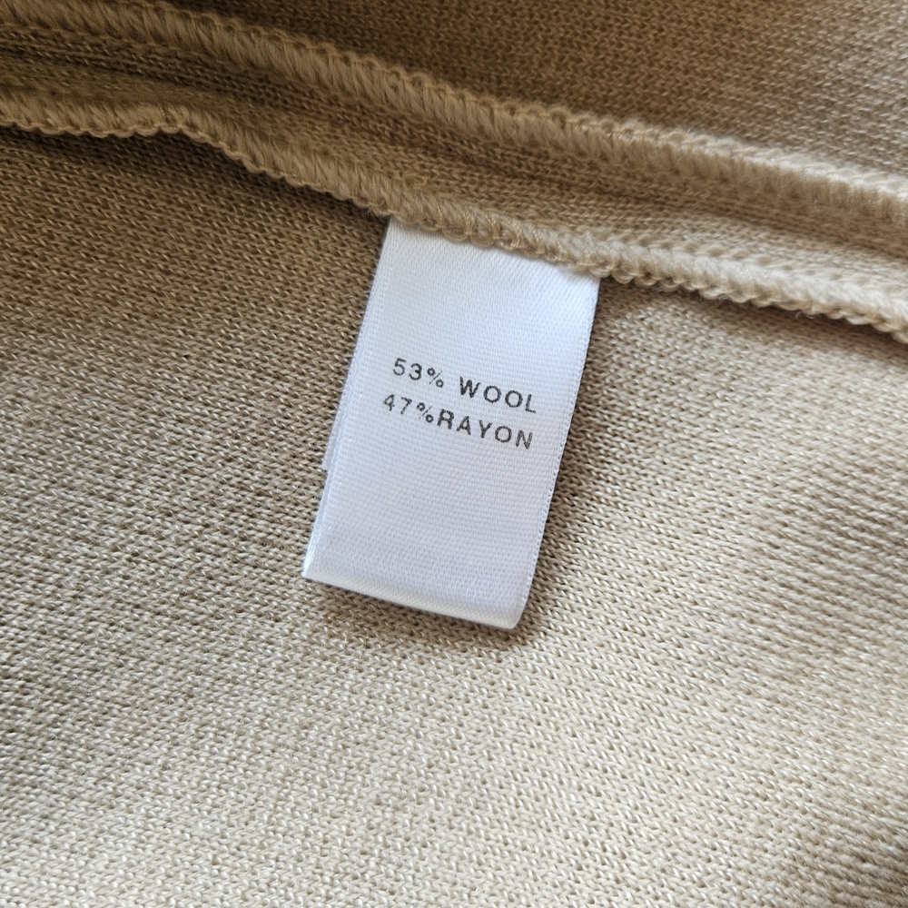 St. John Beige Robe - Picture 8 of 9